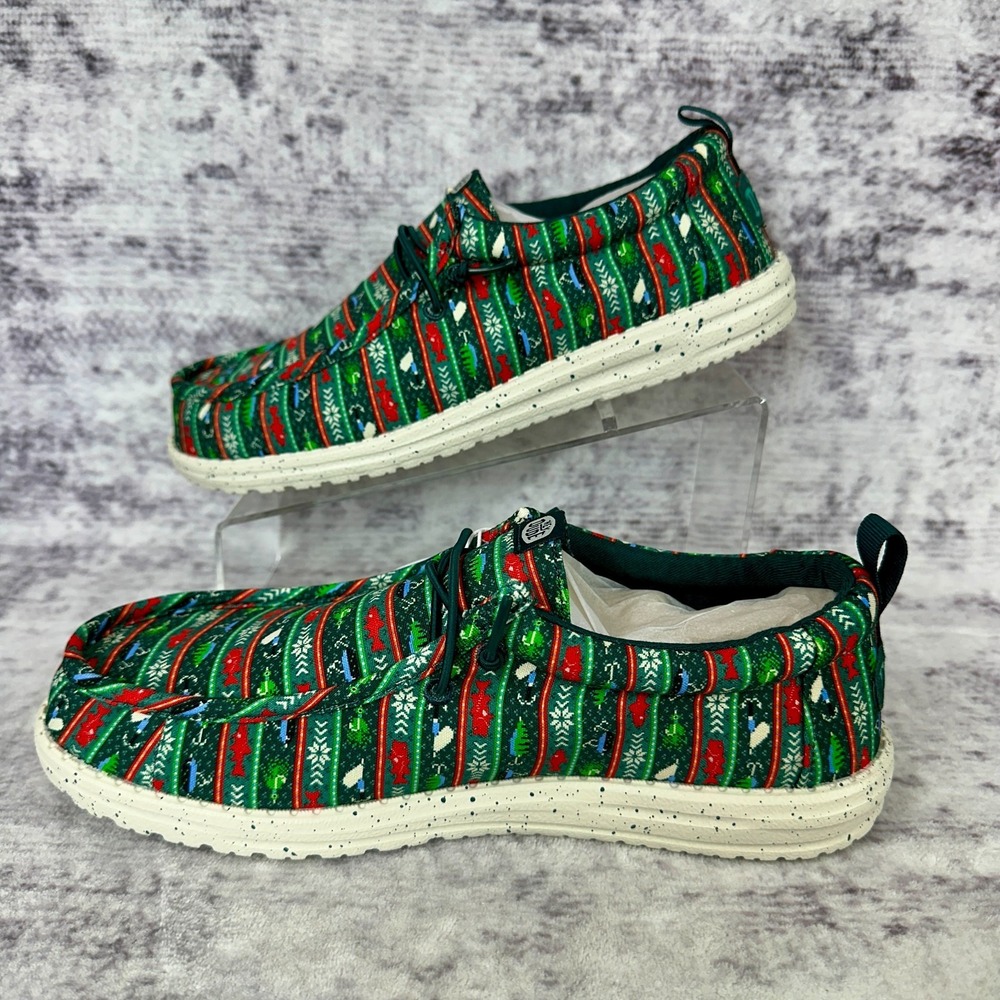 NIB No Lid Hey Dude Men's Wally Fishmas Sweater Size 10 Pine Green/Red 44347-3AP - Picture 3 of 8